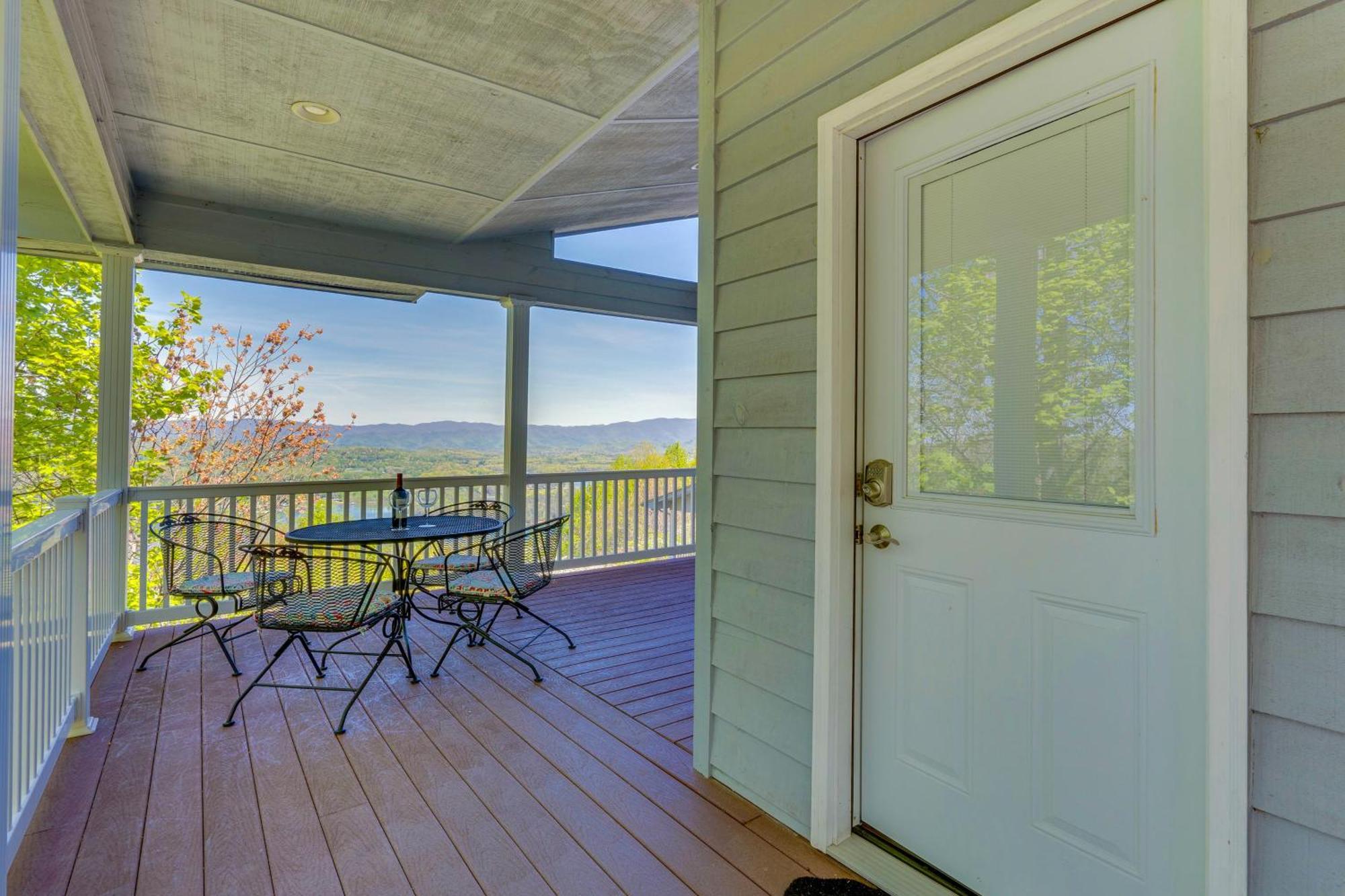 Lake-View Condo With Covered Deck In Hiawassee! Exterior foto